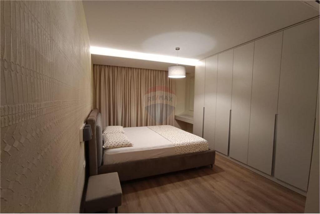 Luxurious 2+1+2 apartment for rent at Zogu i Zi