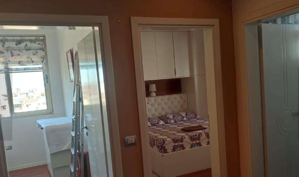 An apartment 2+1 is for rent near the old refrigerator, the train station.