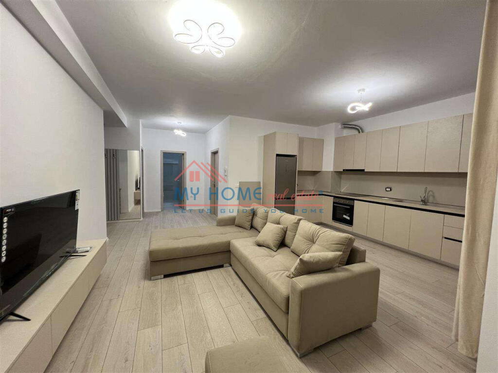 2+1 apartment for rent at Unaza e Re