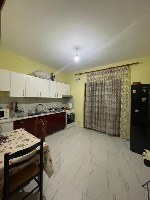 In the area of Ali Demit, near the Mangalem Complex, the 1st floor of a villa is for rent, 2+1, furnished.