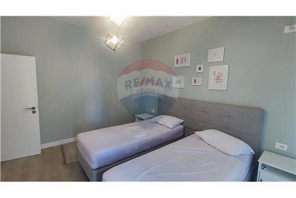 2+1 apartment for rent on Barrikadave street.