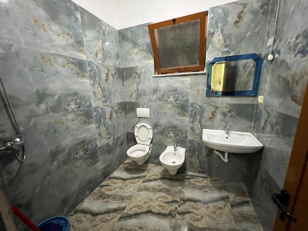 In the area of Ali Demit, near the Mangalem Complex, the 1st floor of a villa is for rent, 2+1, furnished.