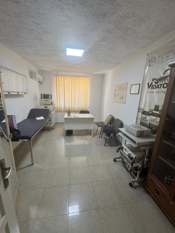 Office space of 100 m2 for rent at Ushtari I Panjohur.