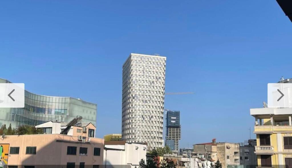 Di fronte a Toptani, appartamento 1+1 in affitto