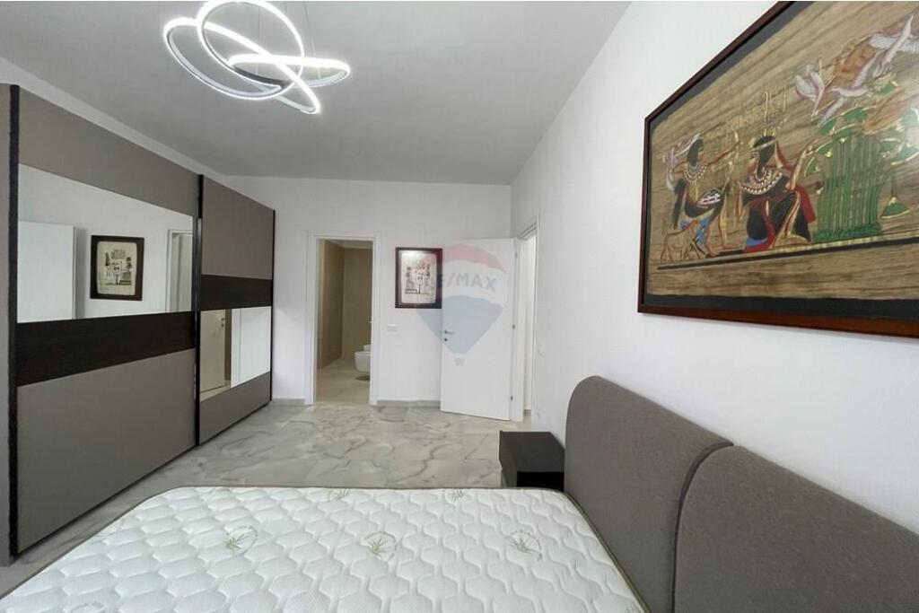 2+1 apartment for rent at Fusha e Aviacionit!