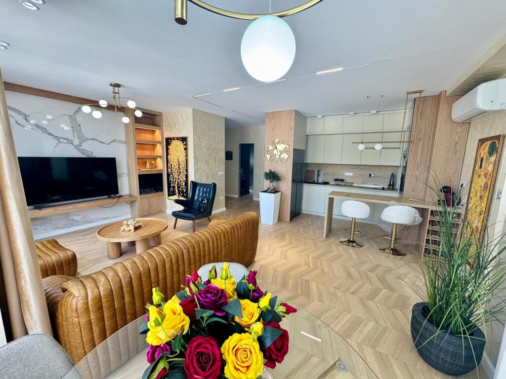 ‼️Super apartament 2+1+2 me pamje fantastike nga Liqeni i Farkes‼️