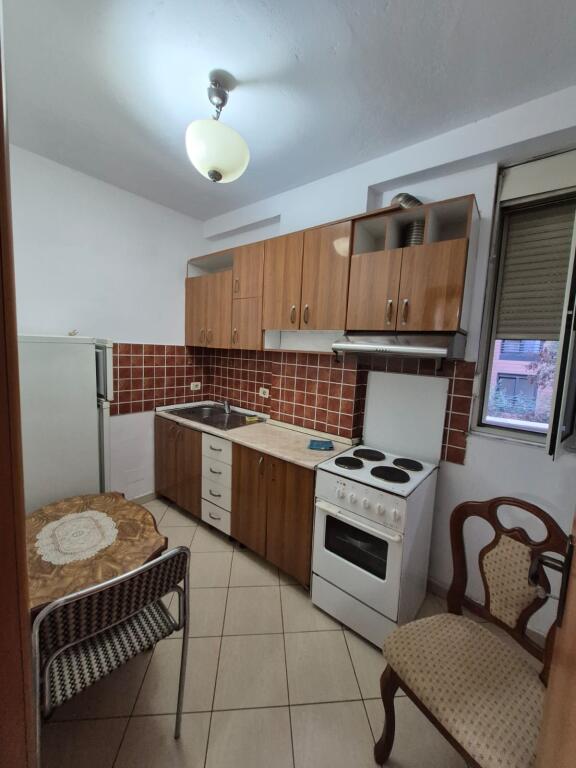 Apartment 1+1 for rent, Pazari i ro