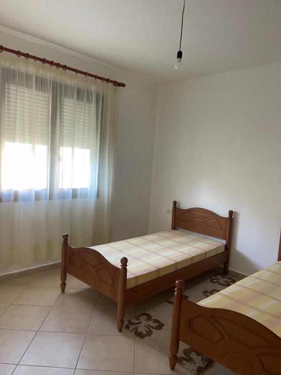 In the area of the Botanical Garden, near the Selite Mosque, a furnished 2+1 apartment is for rent.