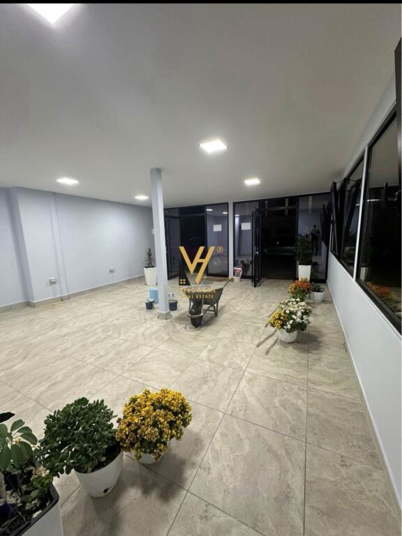 NEGOZIO IN AFFITTO 45M2 VICINO ALLA MOSCHEA DI SAUK