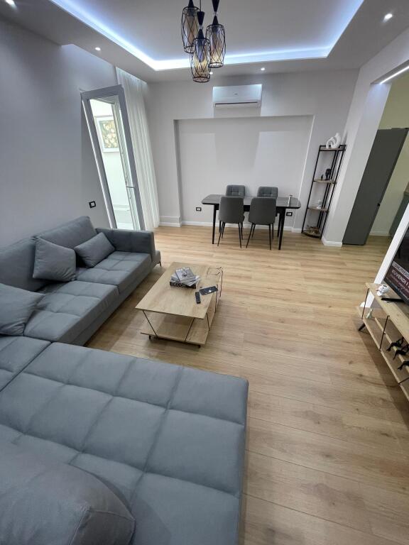 In Affitto Appartamento 2+1+2 + Veranda - Di Fronte a Deliorgjit