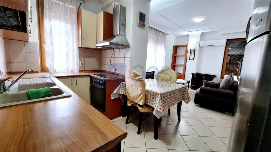 Apartment 1+1 for rent on Barrikadave Street.