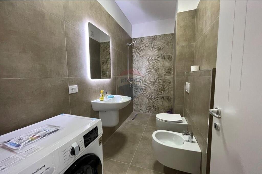 Apartament 1+1 me qira te Fusha e Aviacionit!