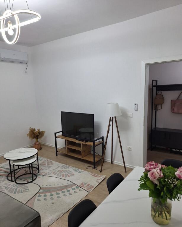 In Affitto Appartamento 1+1+1 Balcone