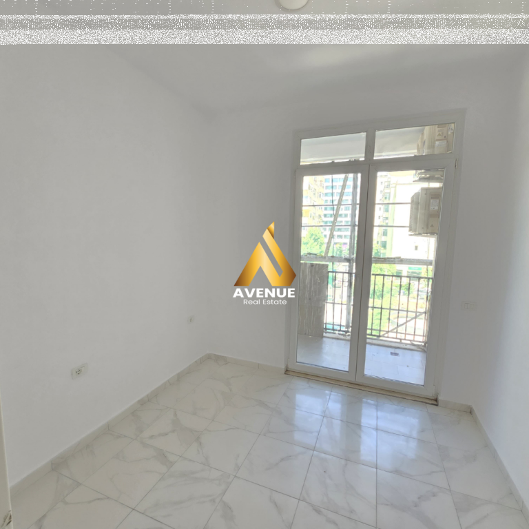 JEPET ME QERA APARTAMENT 3+1+2 PRANE SQUARE 21, TIRANE