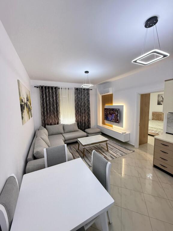 Apartament 1+1 me Qera, Liqeni i Thate