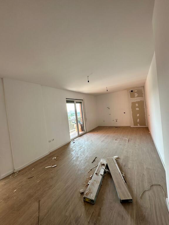 Shitet apartament 1+1 tek Urban Residence, Paskuqan