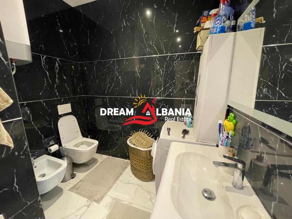 Penthouse 3+1+2 with terrace for rent at Zogu i Zi (ID 4231394)
