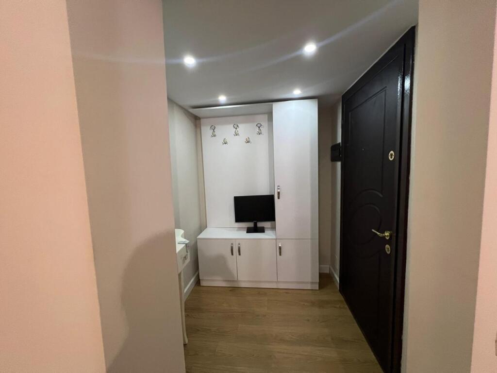 JEPET ME QIRA APARTAMENT 2+1 LIQENI THATE TEK RADISONI