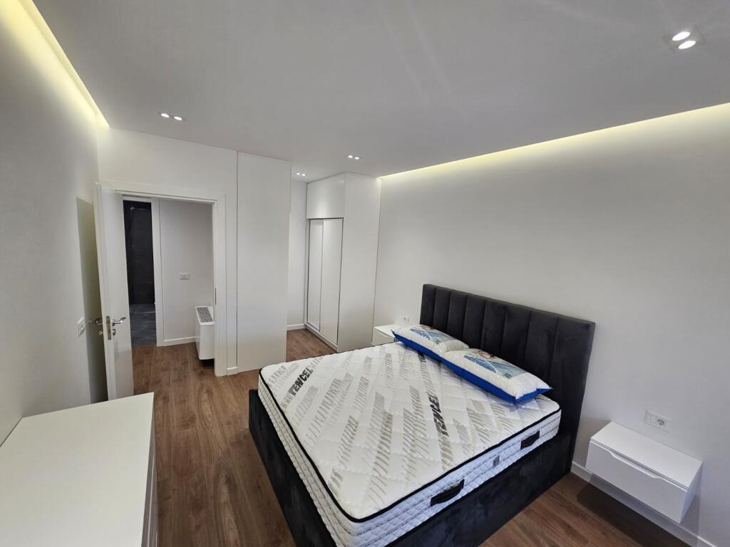 Apartament 2+1 për qira në Myslym Shyr