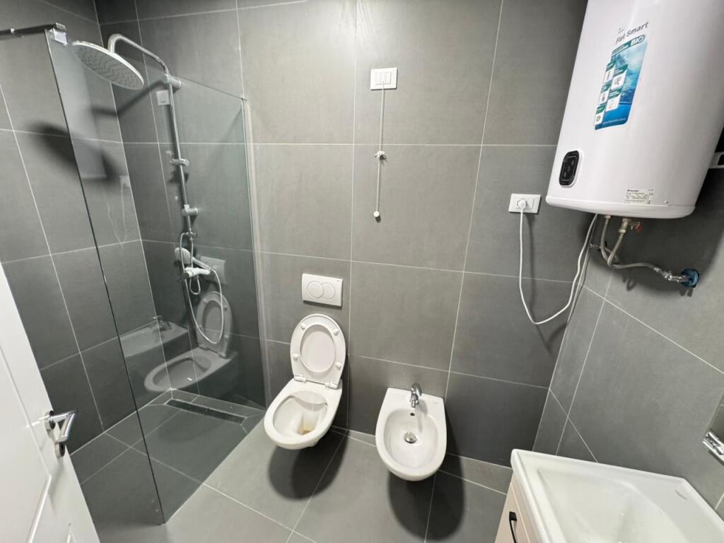 APARTAMENT 2+1+2 ME QIRA - REZIDENCA ME PAMJE NGA LIQENI