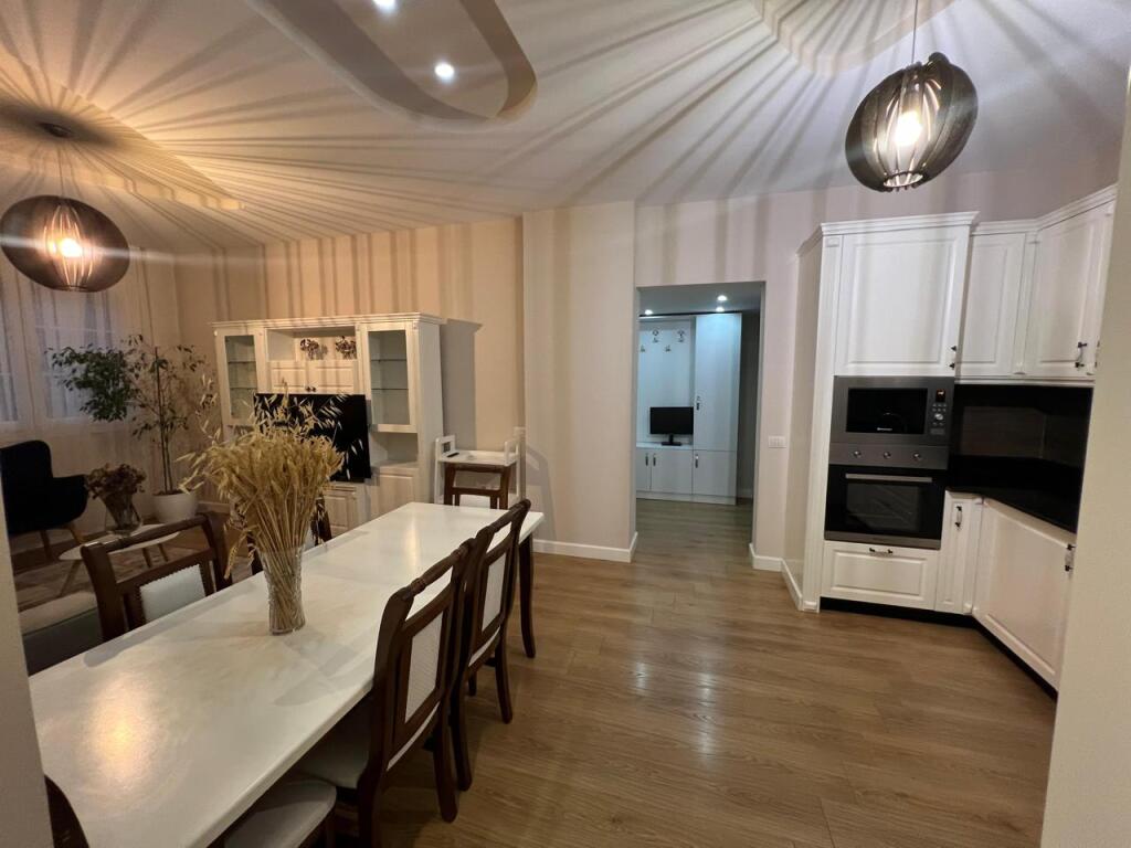 JEPET ME QIRA APARTAMENT 2+1 LIQENI THATE TEK RADISONI