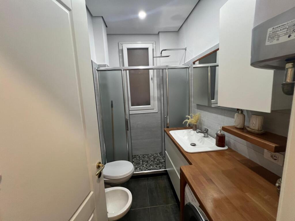 JEPET ME QIRA APARTAMENT 2+1 LIQENI THATE TEK RADISONI