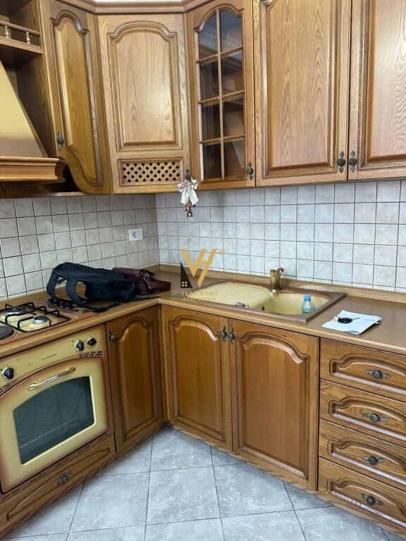 APARTAMENT ME QERA 2+1+BLK TE RRUGA E ELBASANIT
