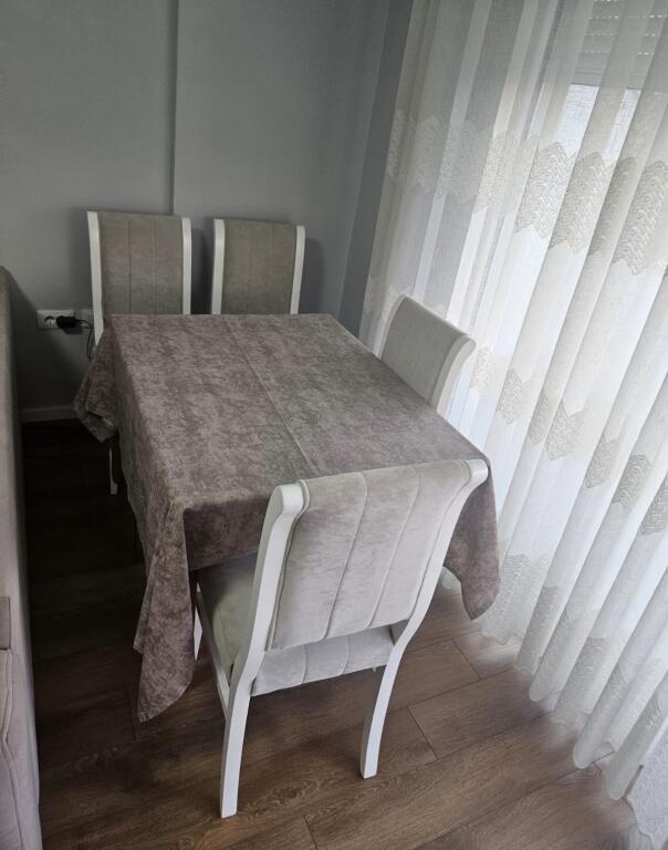 Super apartament 1+1 në Sauk (rrethrrotullimi) me parkim