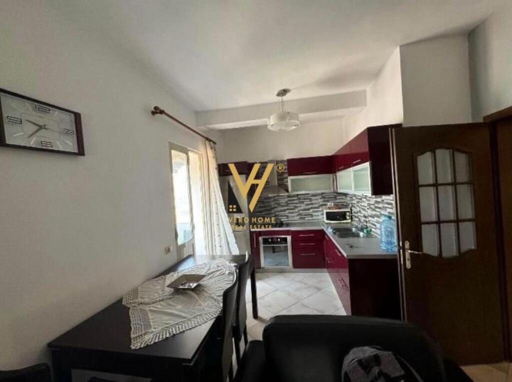 APARTAMENT 2+1+BLK ME QERA TE ISH RESTORANT DURRESI