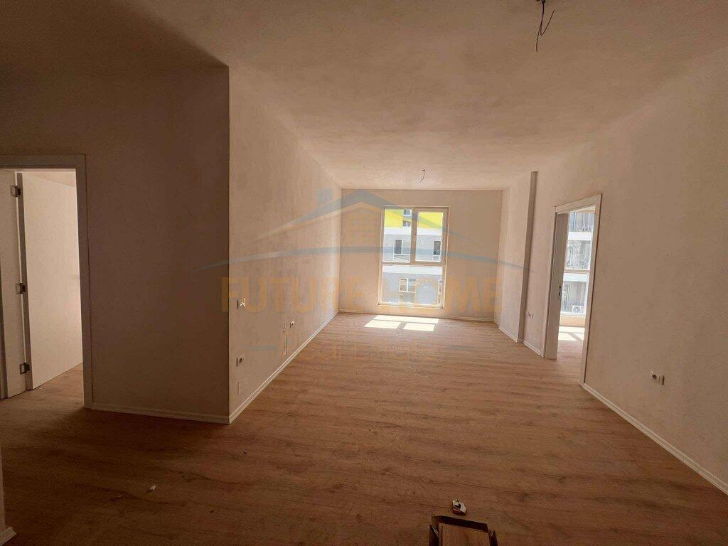Shitet Apartament 3+1+2 – Univers City, Tiranë