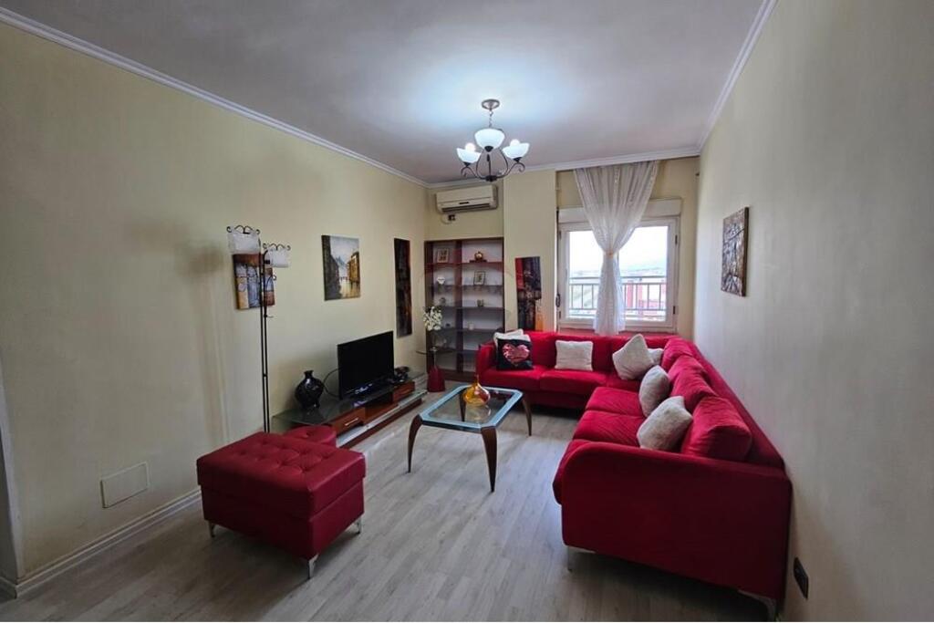 Apartament 1+1 për qera tek Stacioni i Trenit
