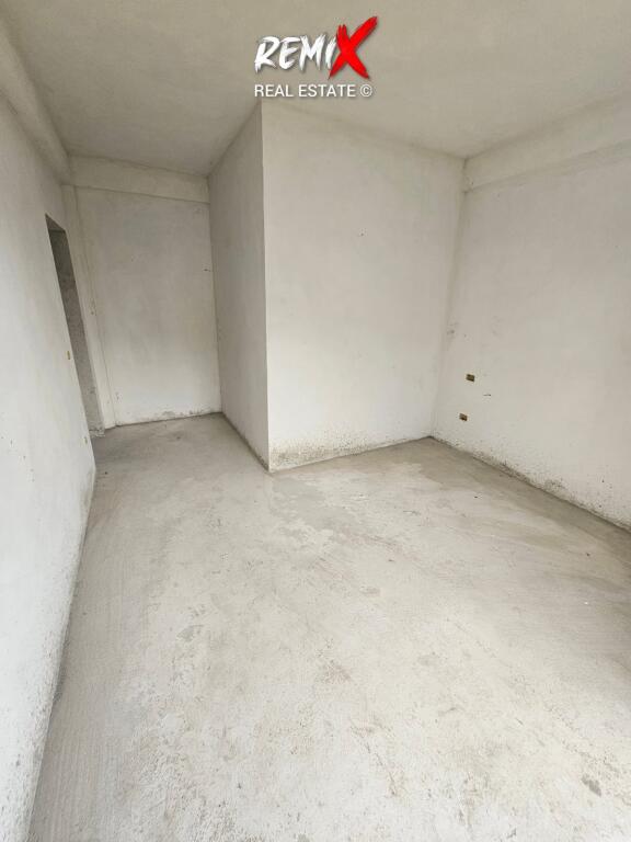 SHITET APARTAMENT 1+1 TEK SHKEMBI I KAVAJES