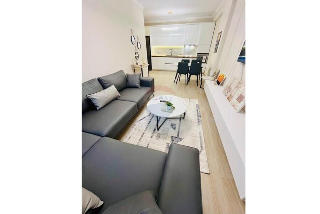 2+1 apartment for rent!