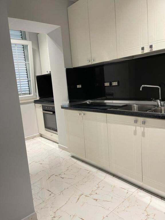 For sale apartment 1+1 near the old Garda, Tirana bank