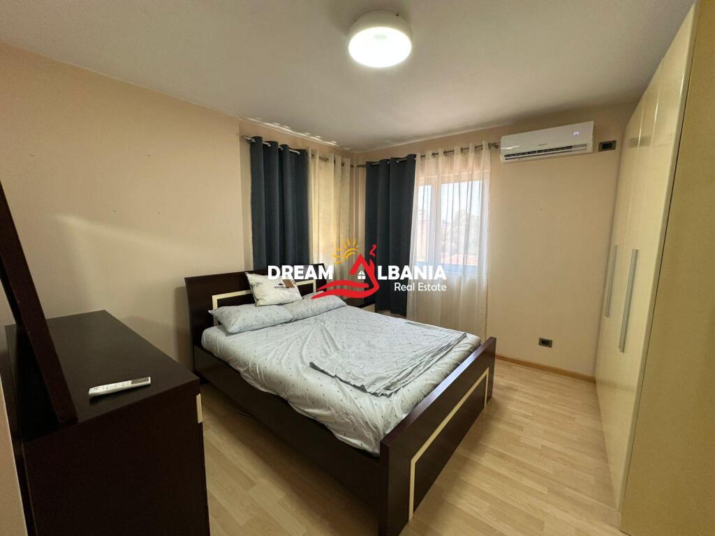 Apartament me qera 3+1 te Pazarit te ri, prane sheshit Avni Rustemi, ne Tirane (ID 4231459)