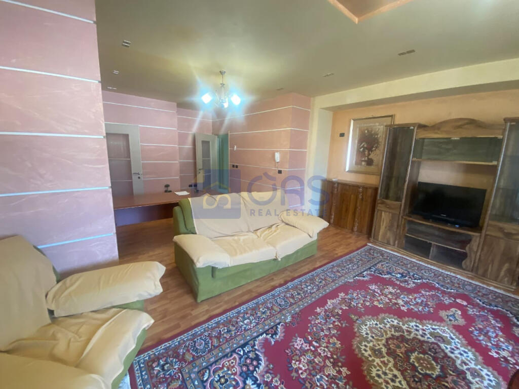 Apartment 3+1 for rent in Brryl