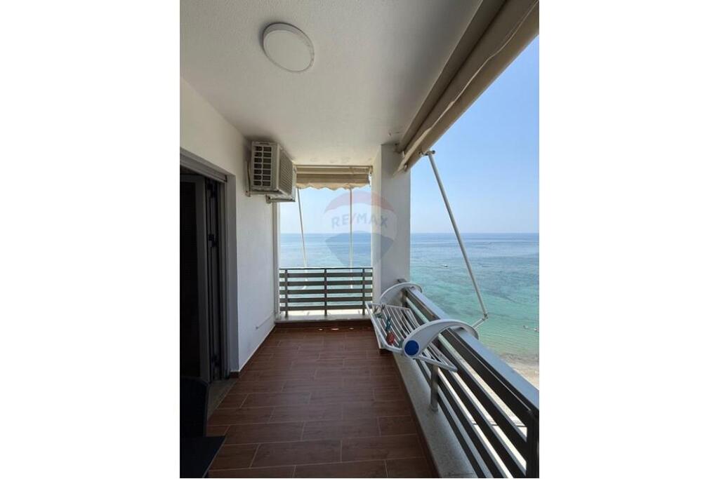 Apartment for sale!!