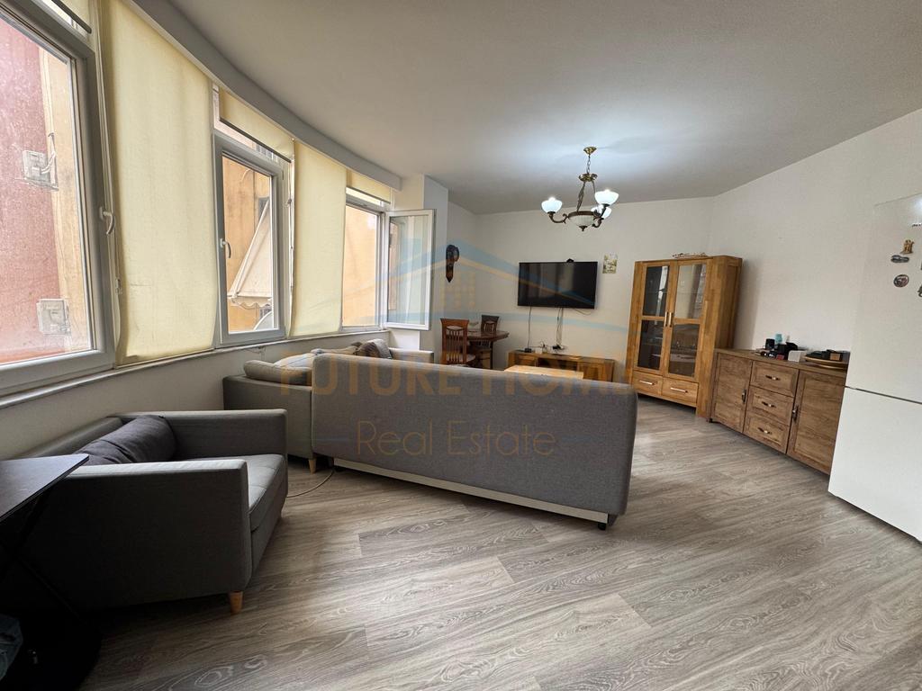 Shitet, Apartament 1+1, Selvia, Tiranë.