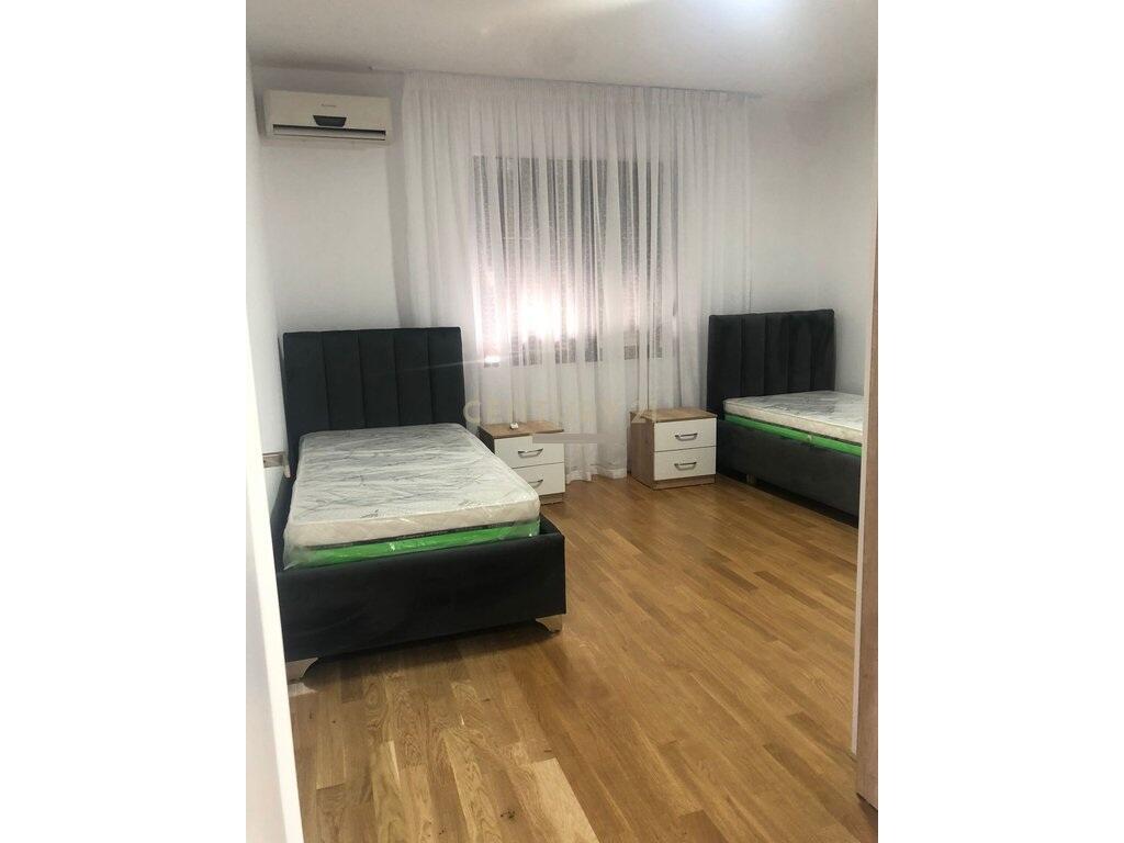 For rent a villa located near the Grand complex, at the Electric Market.