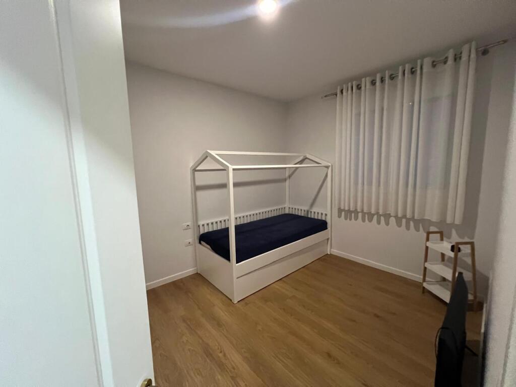 JEPET ME QIRA APARTAMENT 2+1 LIQENI THATE TEK RADISONI