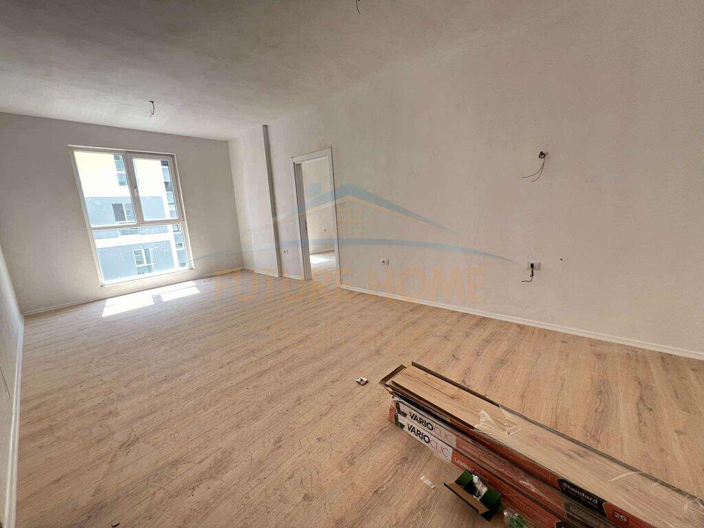 Shitet Apartament 3+1+2 – Univers City, Tiranë