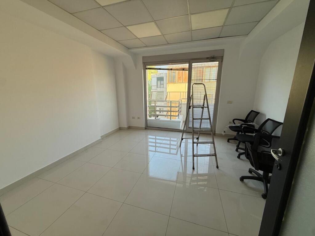 OFFICE FOR RENT 210 M2 BLOCK