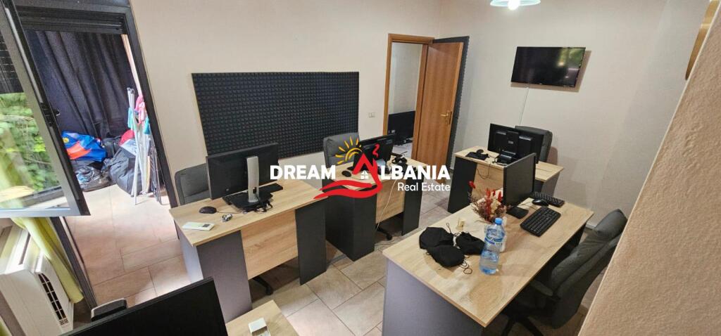 1+1 apartment for sale behind the General Prosecutor's Office in Tirana (ID 41111095)