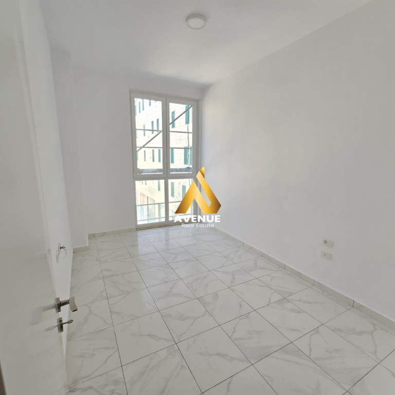 JEPET ME QERA APARTAMENT 3+1+2 PRANE SQUARE 21, TIRANE