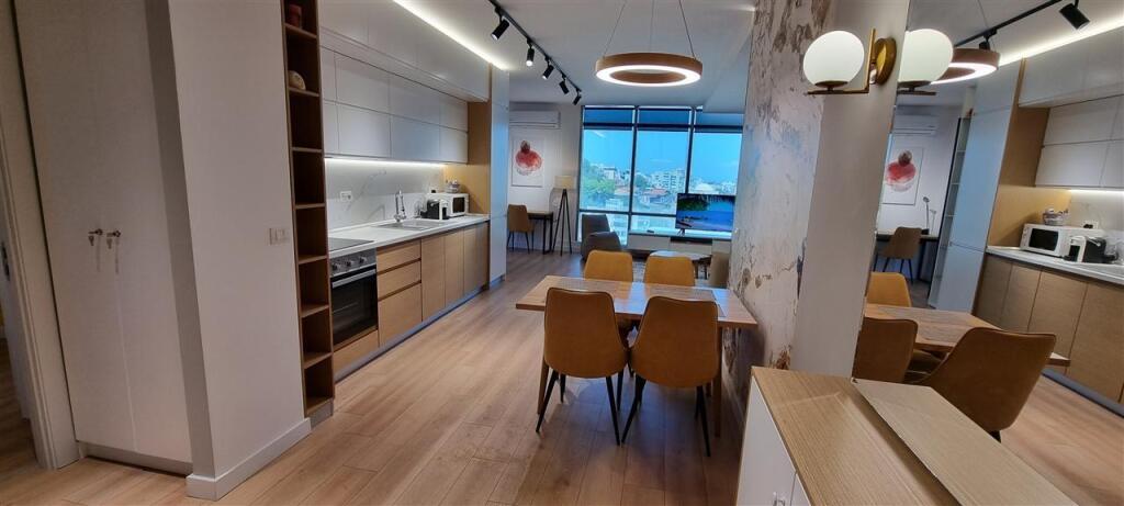 FOR RENT APARTMENT AT 27-FLOOR