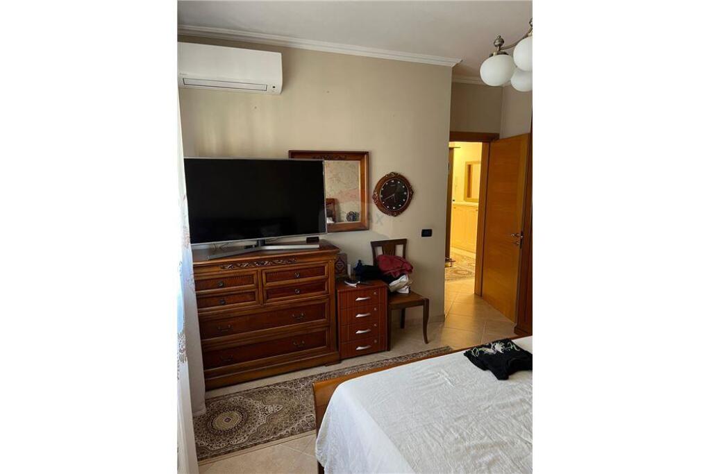 APARTAMENT 3+1+2 PER QIRA Komuna e Parisit