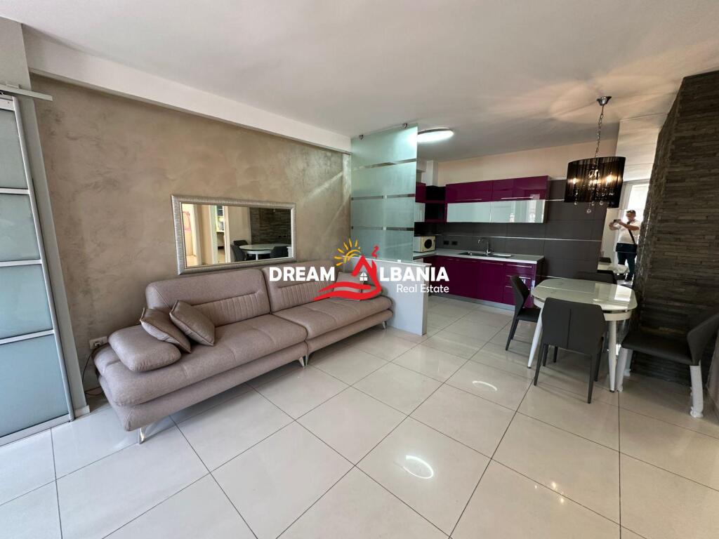 Apartament me qera 3+1 te Pazarit te ri, prane sheshit Avni Rustemi, ne Tirane (ID 4231459)