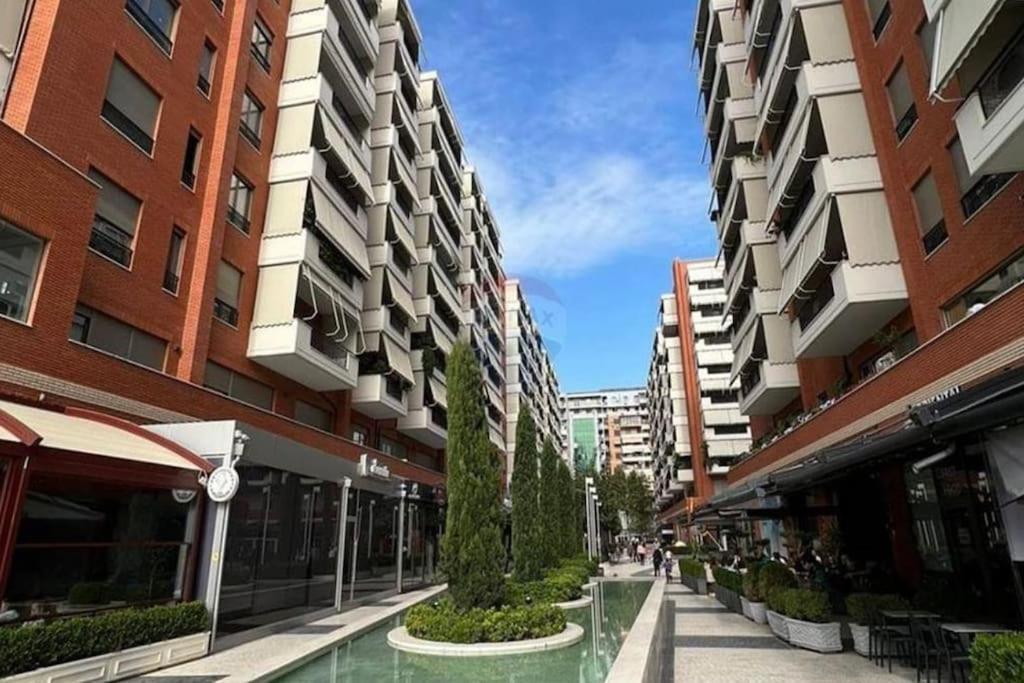 Bar-Local for Rent – Delijorgji Complex, Tirana