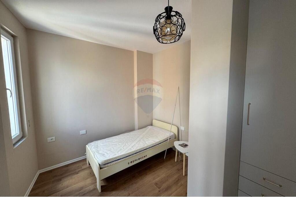 APARTAMENT 2+1 PER QIRA TE RR.BARRIKADAVE