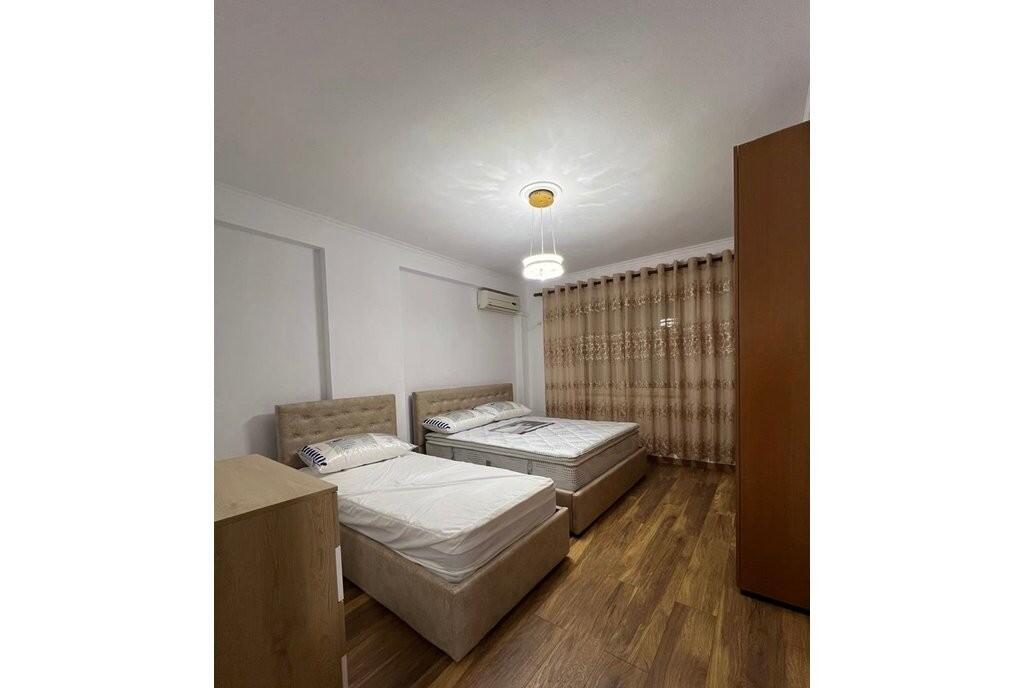 FOR RENT 1+1 APARTMENT NEAR THE NEW MARKET!